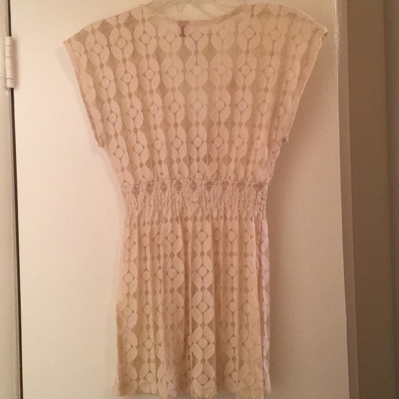 Lace top size small - Picture 2 of 3